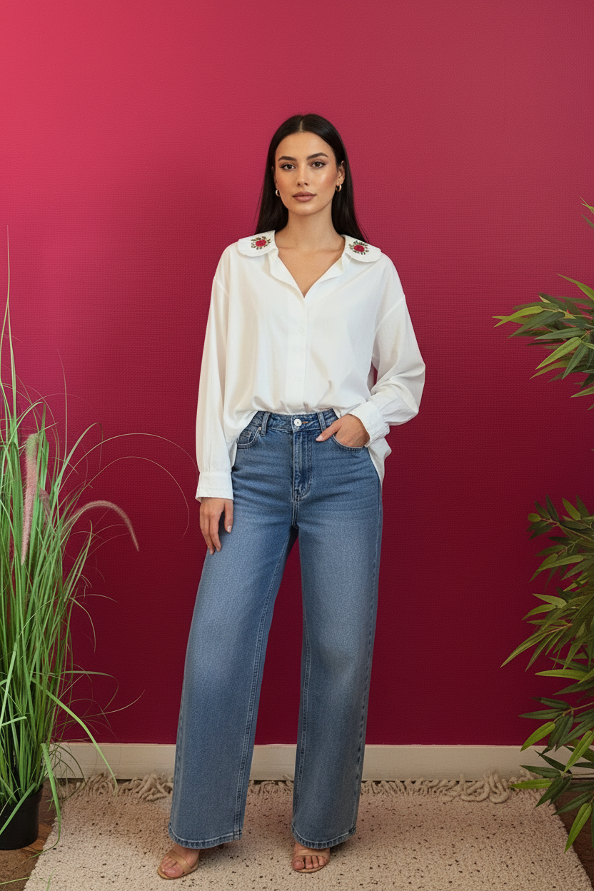 Chemise Sully portée par un mannequin fond rose